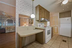 5619 Bayshore Rd, Palmetto, FL 34221 - Photo 15