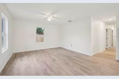 626 Woodland Avenue, Lakeland, FL 33801 - Photo 9