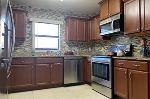 5562 Superior Dr, Lakeland, FL 33805 - Photo 7