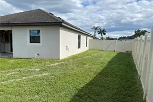 5562 Superior Dr, Lakeland, FL 33805 - Photo 3