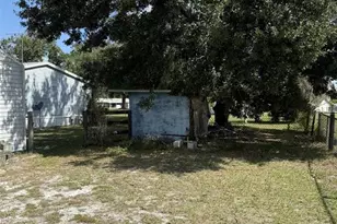 126 W Socrum Loop Rd, Lakeland, FL 33809 - Photo 9