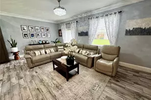 3998 Pemberly Pines Cir, Saint Cloud, FL 34769 - Photo 5