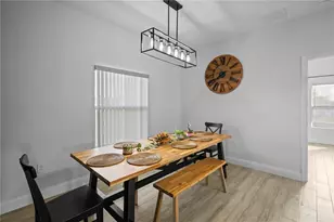 817 Desmoines Pl, Kissimmee, FL 34759 - Photo 9