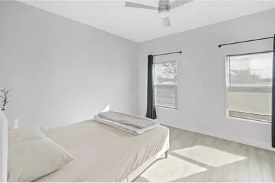 817 Desmoines Place, Kissimmee, FL 34759 - Photo 15