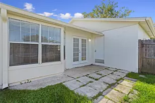 2195 Wind Jammer Ct, Kissimmee, FL 34744 - Photo 5