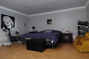 661 NE 195th St, Miami, FL 33179 - Photo 15