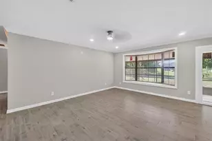 7 E Bay St, Davenport, FL 33837 - Photo 27