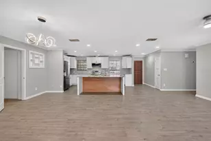 7 E Bay St, Davenport, FL 33837 - Photo 25