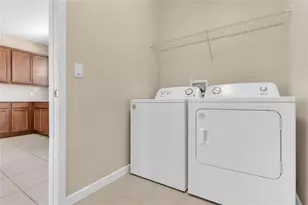 9744 Brown Burrow St, Orlando, FL 32829 - Photo 13