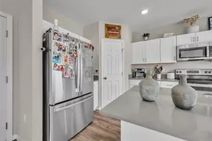 2402 Oakwood Ln, Davenport, FL 33837 - Photo 17