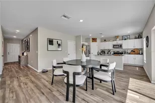 2402 Oakwood Ln, Davenport, FL 33837 - Photo 5