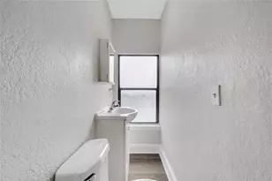 915 W Princeton St, Orlando, FL 32804 - Photo 29