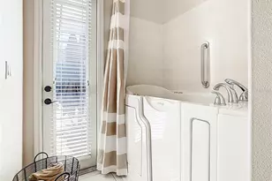 915 San Raphael St, Poinciana, FL 34759 - Photo 33