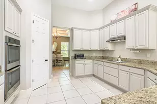 915 San Raphael St, Poinciana, FL 34759 - Photo 11