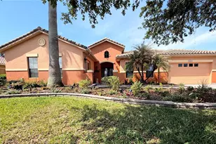 915 San Raphael St, Poinciana, FL 34759 - Photo 1