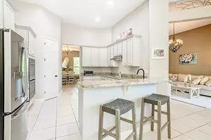 915 San Raphael St, Poinciana, FL 34759 - Photo 15