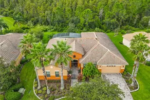 915 San Raphael St, Poinciana, FL 34759 - Photo 3