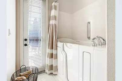 915 San Raphael Street, Poinciana, FL 34759 - Photo 35