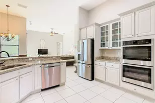 915 San Raphael St, Poinciana, FL 34759 - Photo 13