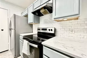 4350 Perkinshire Ln, Orlando, FL 32822 - Photo 9