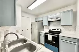 4350 Perkinshire Ln, Orlando, FL 32822 - Photo 7