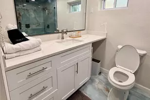 8117 Bay Dr, Tampa, FL 33635 - Photo 17