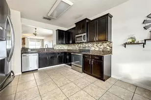 3217 Queen Alexandria Dr, Kissimmee, FL 34744 - Photo 9