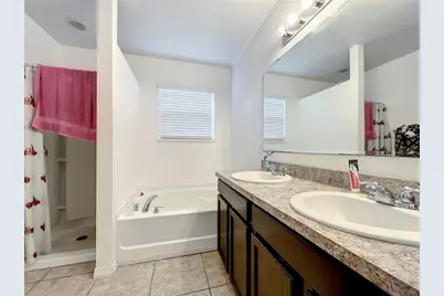 3217 Queen Alexandria Drive, Kissimmee, FL 34744 - Photo 29