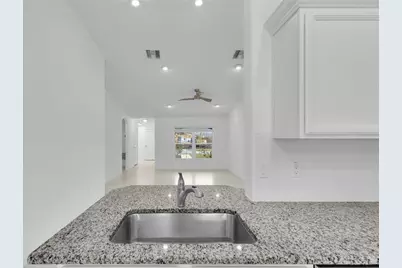 13 Llovera  Place, Palm Coast, FL 32164 - Photo 11