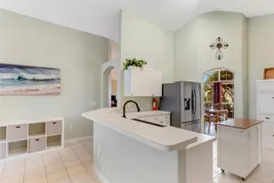 614 Dolcetto Dr, Davenport, FL 33897 - Photo 5