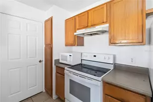 3714 Palm Desert Ln, Orlando, FL 32839 - Photo 13