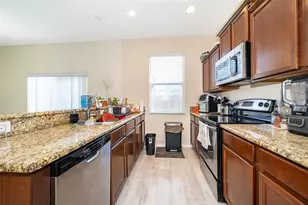 10733 Savannah Landing Cir, Orlando, FL 32832 - Photo 9