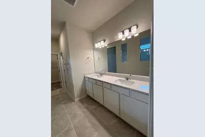 3270 Ellsworth Avenue, Davenport, FL 33837 - Photo 7