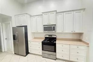 6817 Cromwell Garden Dr, Apollo Beach, FL 33572 - Photo 13