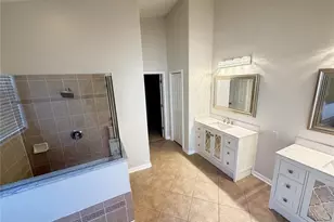 6817 Cromwell Garden Dr, Apollo Beach, FL 33572 - Photo 15