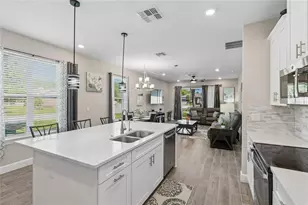 2201 Palm Tree Dr, Kissimmee, FL 34759 - Photo 9