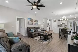 2201 Palm Tree Dr, Kissimmee, FL 34759 - Photo 5
