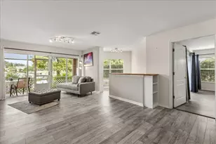 2713 Emerald Lake Ct, Kissimmee, FL 34744 - Photo 5