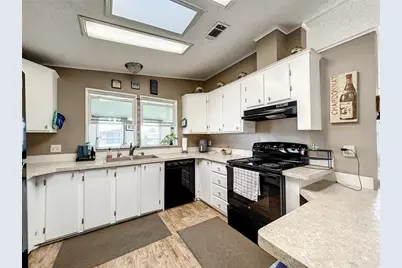 6518 Raintree Lane NE, Winter Haven, FL 33881 - Photo 5