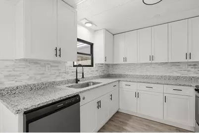 112 E McClendon Street, Lady Lake, FL 32159 - Photo 19