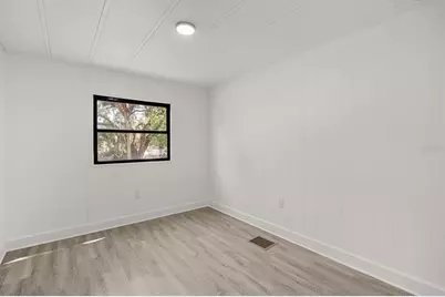 112 E McClendon Street, Lady Lake, FL 32159 - Photo 9