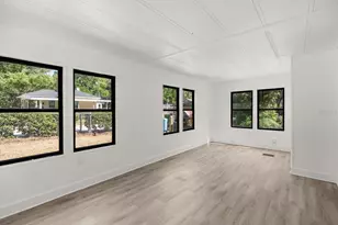 112 E McClendon St, Lady Lake, FL 32159 - Photo 23