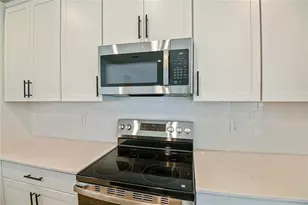176 Blue Star Ct, Tavares, FL 32778 - Photo 9