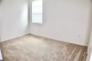 536 Sapphire Dr, Davenport, FL 33837 - Photo 9