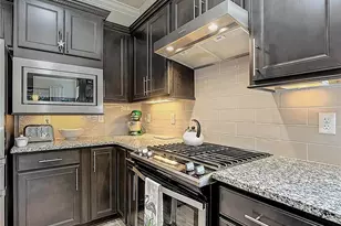 588 Cantabria Dr, Davenport, FL 33837 - Photo 9