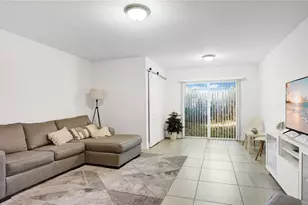 1860 Foxhall Cir, Kissimmee, FL 34741 - Photo 3