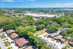 1860 Foxhall Cir, Kissimmee, FL 34741 - Photo 27