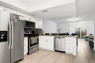 1860 Foxhall Cir, Kissimmee, FL 34741 - Photo 5