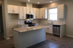 2715 Creekmore Ct, Kissimmee, FL 34746 - Photo 3