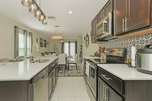 4347 Sunny Creek Pl, Kissimmee, FL 34746 - Photo 9